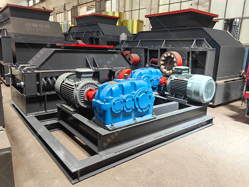 對輥破碎機(jī)發(fā)往山東破碎青石